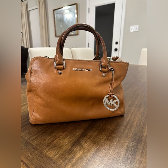 Michael Kors Handbags - Michael Kors: Sutton Medium Tote Satchel Bag